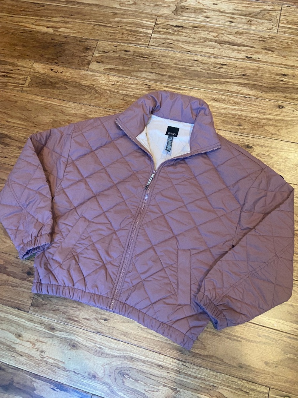 Vuori quilted bomber jacket size small mauve color